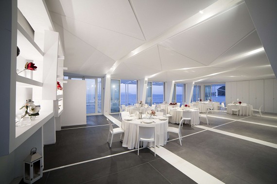 La sala ricevimenti di Horizon Beach Club La sala ricevimenti di Horizon Beach Club